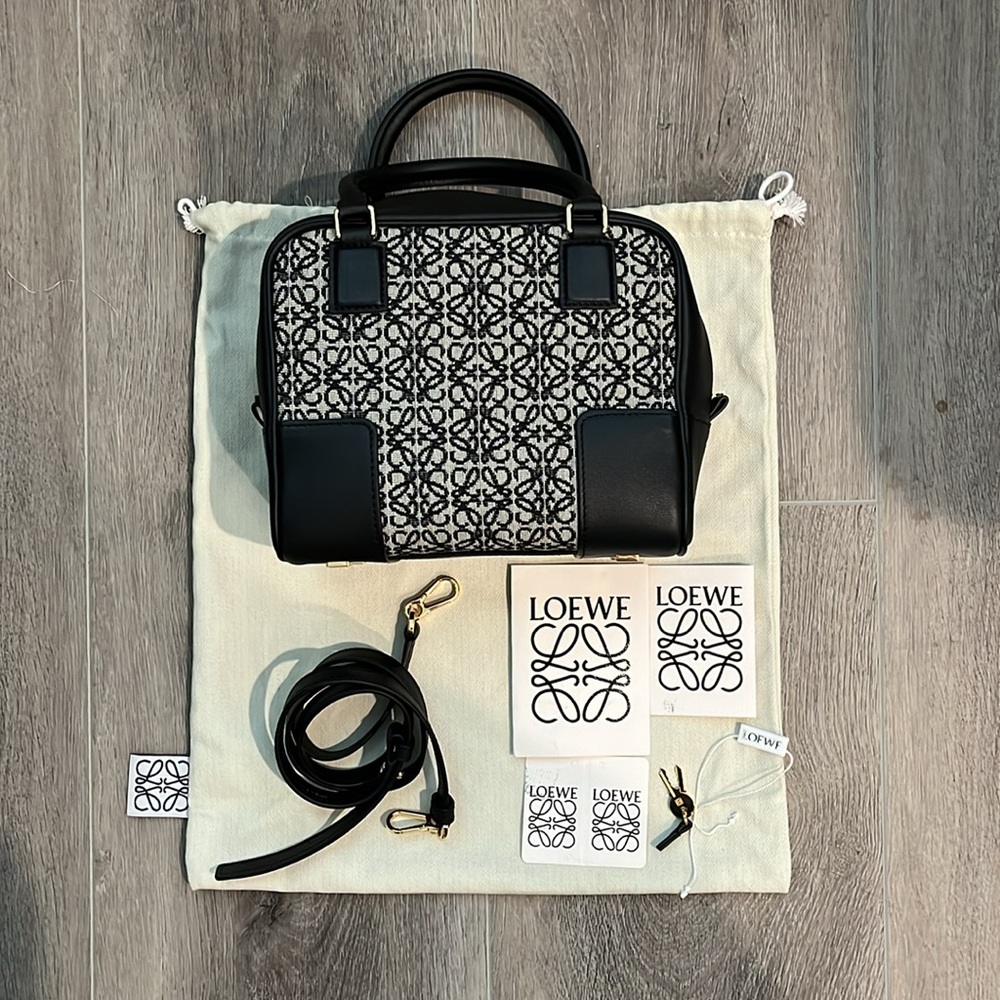 Loewe Amazona 19 Black/Blue